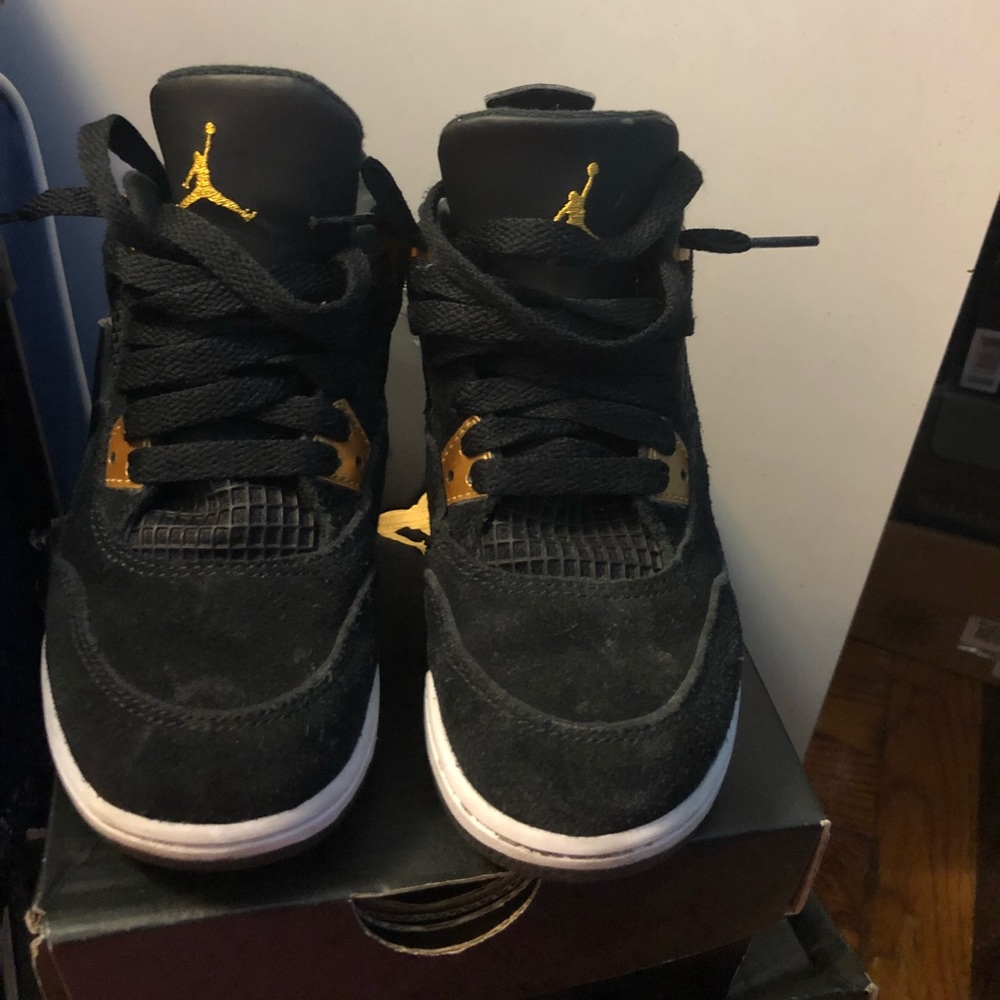 Kids Jordan’s retro 4